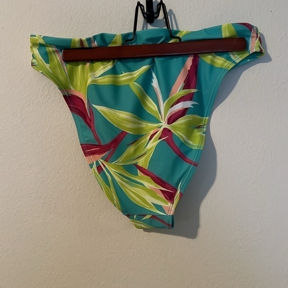Old Navy Pattern Swim Suit Bottoms - Picture 2 of 4